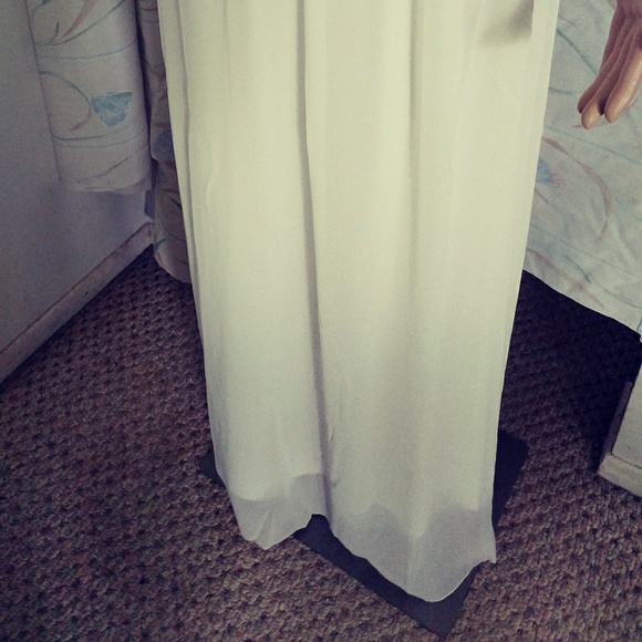 ELEGANT LACE FLOOR LENGTH HALF SLEEVE CHIFFON DRES - Picture 2 of 4